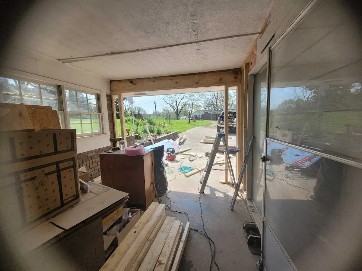 Air movers and dehumidifier for Water Mitigation Services in Alta Sierra